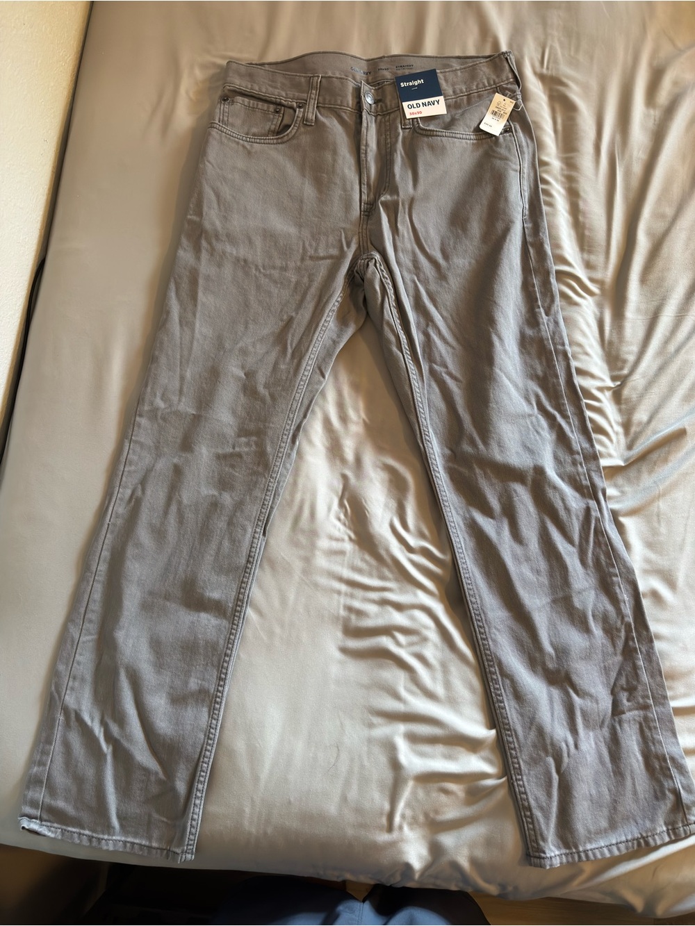 Old Navy Men’s Straight Jeans in Gray